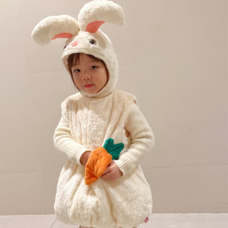 こどもコスプレ もふもふうさぎのコスチューム にんじん付き